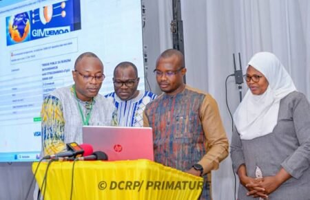 🔴 𝐋𝐚 𝐩𝐥𝐚𝐭𝐞𝐟𝐨𝐫𝐦𝐞 𝐅𝐀𝐒𝐎 𝐀𝐑𝐙𝐄𝐊𝐀, pour simplifier le paiement des impôts et des taxes