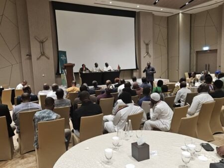 Séjour aux Emirats Arabes Unis : SEM Karamoko Jean Marie TRAORE échange avec la diaspora burkinabè