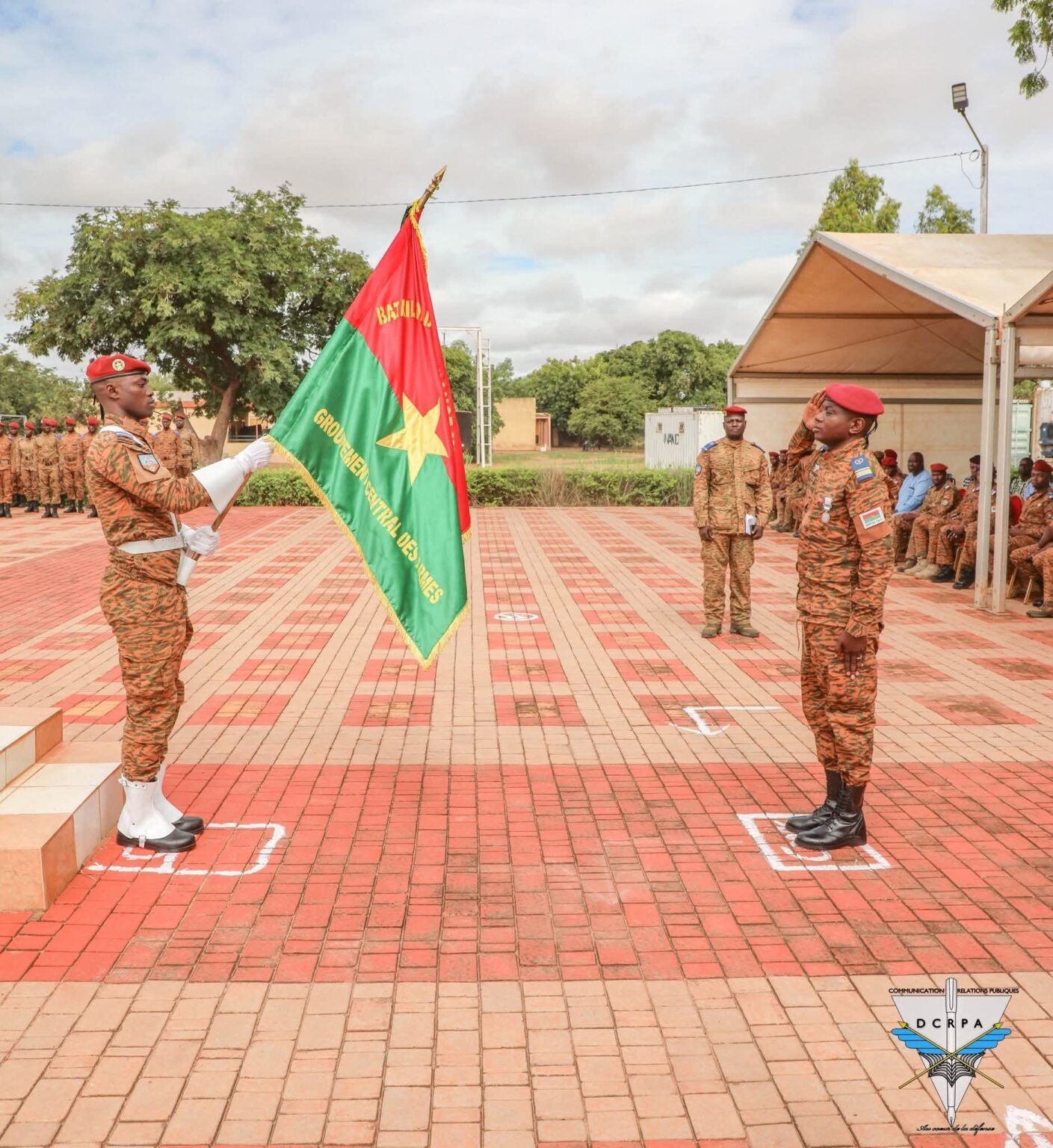 Bataillon de l’Intendance Militaire : passation de commandement entre le Cdt OUEDRAOGO et le Cdt VALIAN