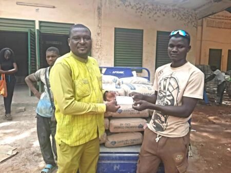 Faso Mêbo : la famille Ouiya offre 6,5 tonnes de ciment