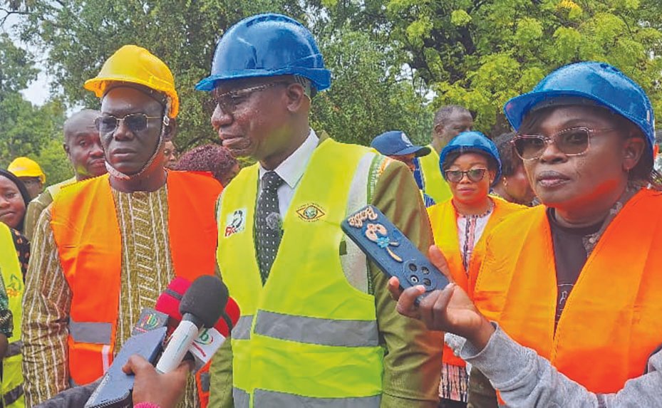 Initiative présidentielle « Faso Mêbo »: les chefs de circonscriptions administratives apportent plus de 8 millions FCFA