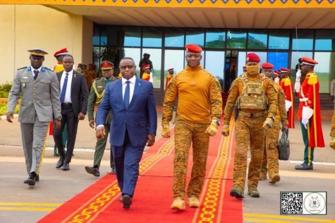 Fin de séjour du Président sierra-léonais Julius Maada BIO à Ouagadougou