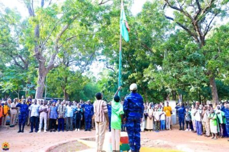 JEPPC 2025 : le Chef d’État-Major de la Gendarmerie nationale transmet le message du Président du Faso aux élèves du Lycée Nelson Mandela