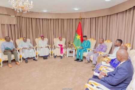 Le Président du Parlement reçoit une délégation de la Conférence épiscopale Burkina-Niger