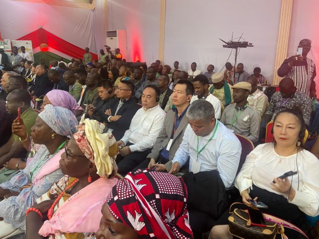 Une vue sur les participants du pays invité d'honneur 