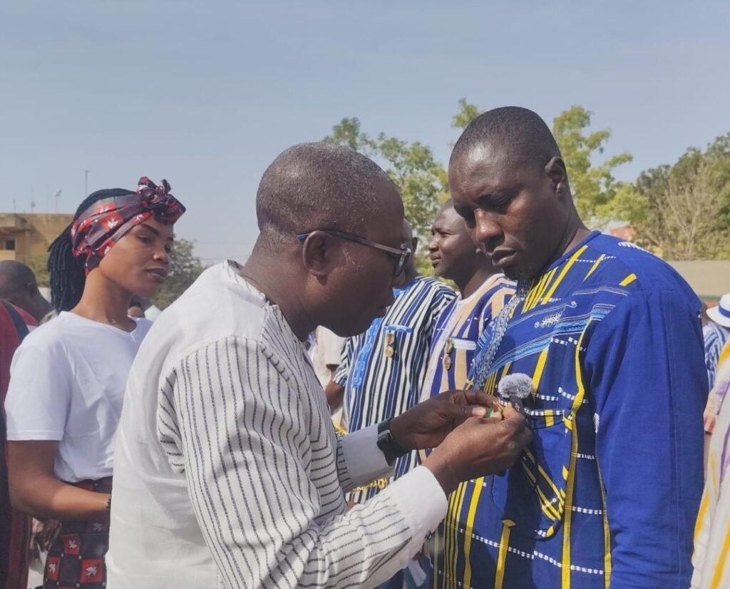 Santé publique : le mérite de Zakaria Ouédraogo salué par une distinction après trois décennies d’engagement