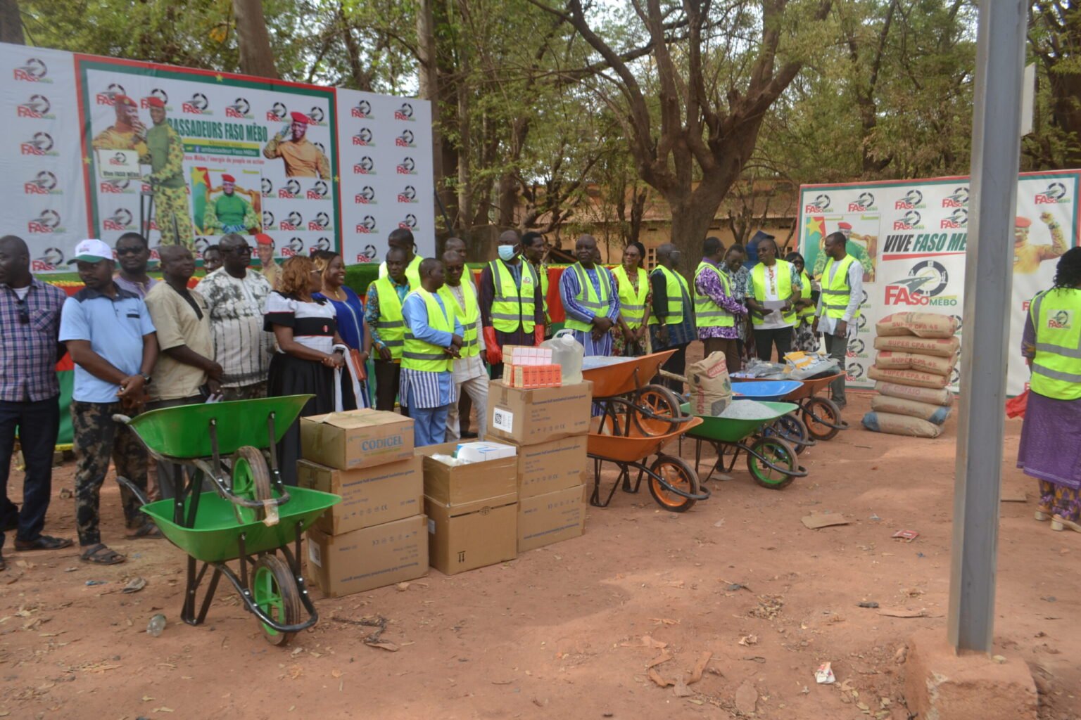 Agence Faso Mêbo: les agents du ministère de la Santé contribuent plus de 12 millions F CFA