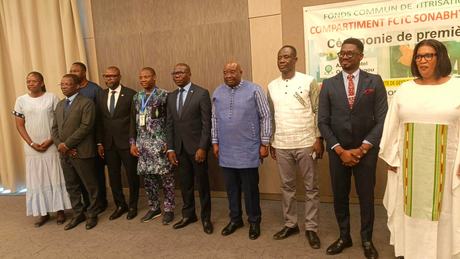 la première cotation des obligations du fonds commun de titrisation de créance FCTC SONABHY 8,10 % 2025-2031 