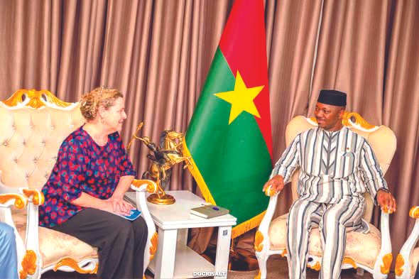 Assemblée législative de Transition: la présidente de Médecins sans frontières Espagne chez Ousmane Bougouma