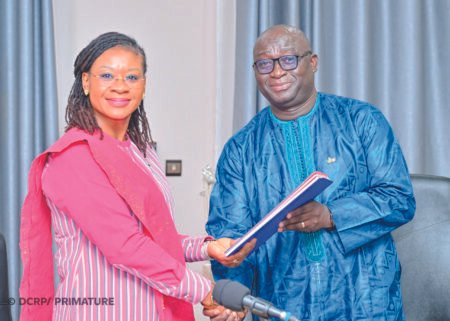 Fonds Wassa Bondo: L𝐚 𝐧𝐨𝐮𝐯𝐞𝐥𝐥𝐞 d𝐢𝐫𝐞𝐜𝐭𝐫𝐢𝐜𝐞 𝐠𝐞́𝐧𝐞́𝐫𝐚𝐥𝐞 𝐨𝐟𝐟𝐢𝐜𝐢𝐞𝐥𝐥𝐞𝐦𝐞𝐧𝐭 𝐢𝐧𝐬𝐭𝐚𝐥𝐥𝐞́𝐞