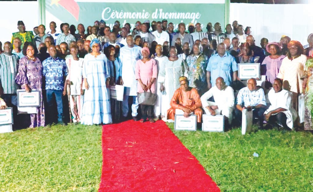 Ministère de l’Economie et des Finances : un hommage rendu à 205 agents admis à la retraite