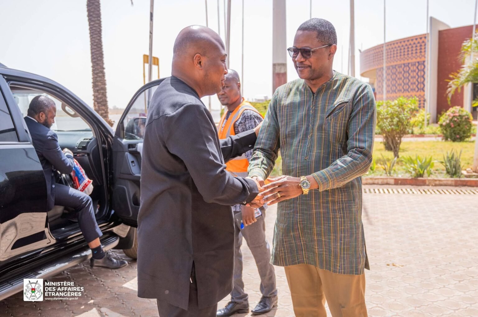 Coopération Burkina Faso-République du Ghana : le Chef de la diplomatie burkinabè accueille son homologue ghanéen à OuagadougouÂ