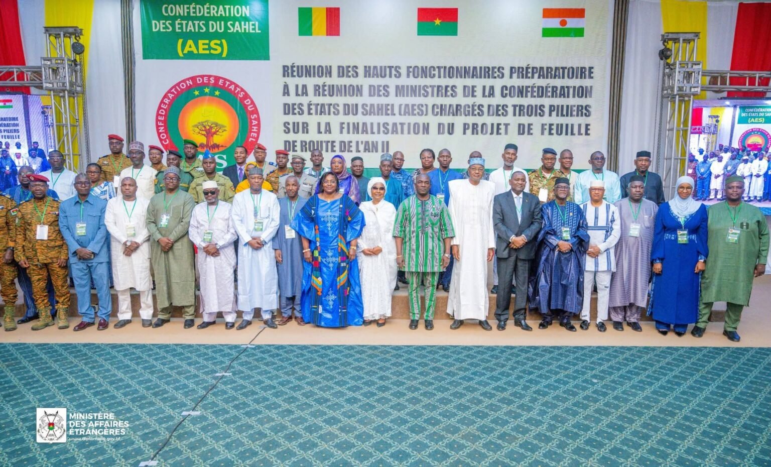 An II de la Confédération AES : les hauts fonctionnaires chargés des trois piliers examinent le projet de feuille de route