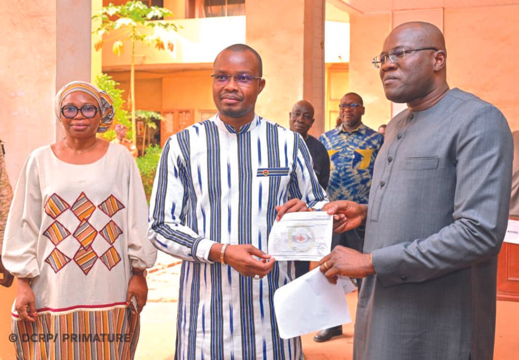 Journée de l’exemplarité fiscale: le Premier ministre montre l’exemple