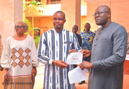 Journée de l’exemplarité fiscale: le Premier ministre montre l’exemple