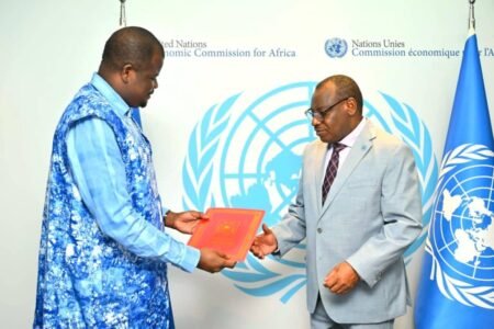 Coopération multilatérale : Elysé Ouédraogo présente ses lettres d’accréditation à la Commission économique pour l’Afrique